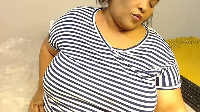 zandile online show from October 19, 4:21 pm