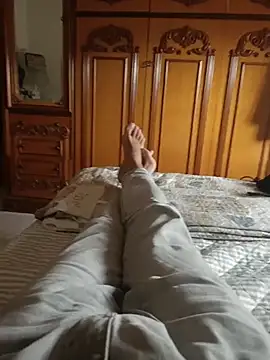 Bobby967 online show from November 18, 9:34 am