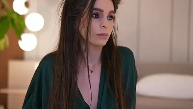 DoviaClaire online show from January 16, 8:29 am