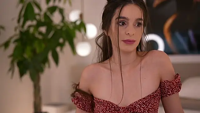 DoviaClaire online show from October 26, 7:09 am