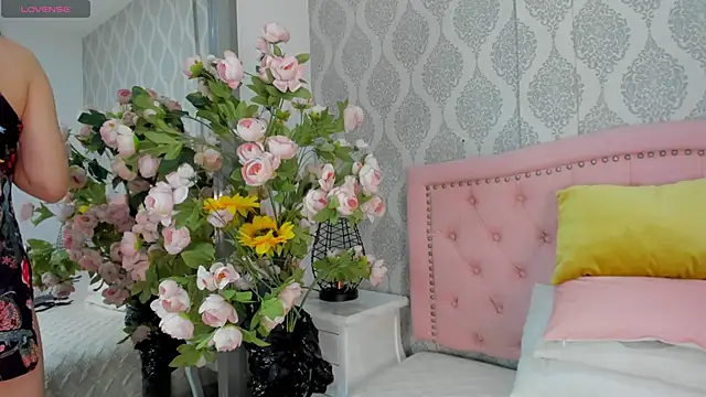 Princsgirl  online show from March 28, 7:48 pm