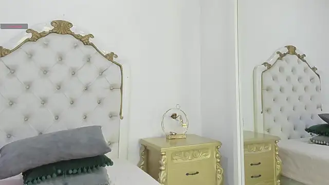 Snapshot of Princsgirl_ chatting on September 18, 7:39 pm Princsgirl online show from September 18, 7:39 pm