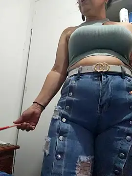 BadMicaela1 online show from December 6, 3:57 am