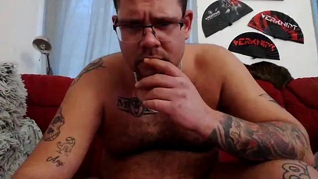 Snapshot of sexykevin17cm chatting on January 15, 3:48 pm sexykevin17cm online show from January 15, 3:48 pm