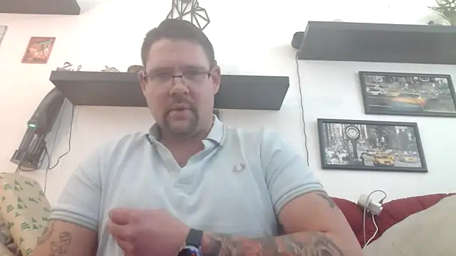 Snapshot of sexykevin17cm chatting on February 18, 2:46 pm sexykevin17cm online show from February 18, 2:46 pm