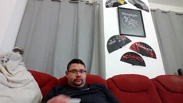 Snapshot of sexykevin17cm chatting on January 5, 8:34 pm sexykevin17cm online show from January 5, 8:34 pm