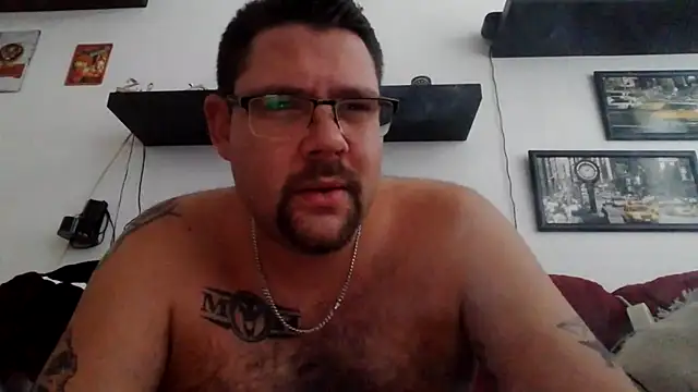 Snapshot of sexykevin17cm chatting on February 19, 3:09 pm sexykevin17cm online show from February 19, 3:09 pm