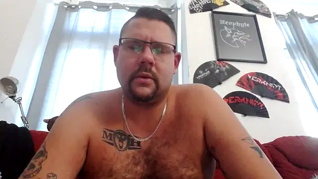 Snapshot of sexykevin17cm chatting on December 1, 2:40 pm sexykevin17cm online show from December 1, 2:40 pm