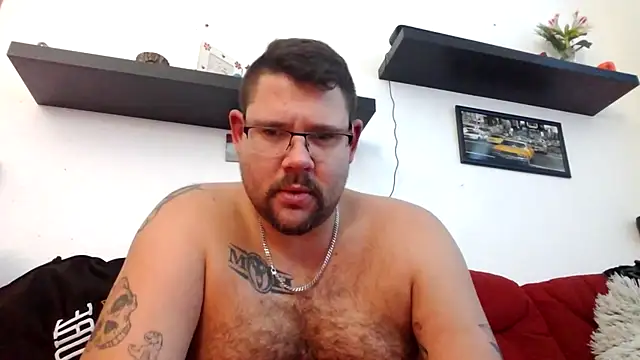 Snapshot of sexykevin17cm chatting on December 15, 2:34 pm sexykevin17cm online show from December 15, 2:34 pm