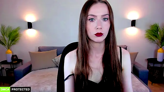 Snapshot of TheWoman__ chatting on July 3, 10:44 am TheWoman online show from July 3, 10:44 am