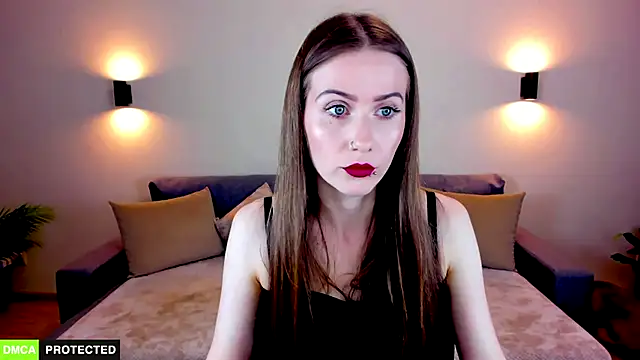 TheWoman   online show from September 29, 6:24 pm