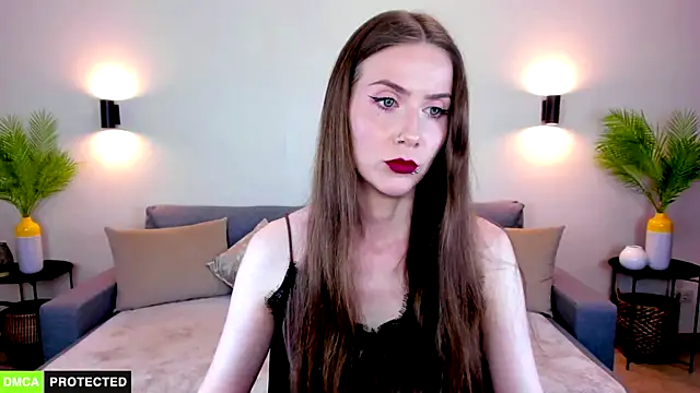 TheWoman   online show from May 27, 11:06 am