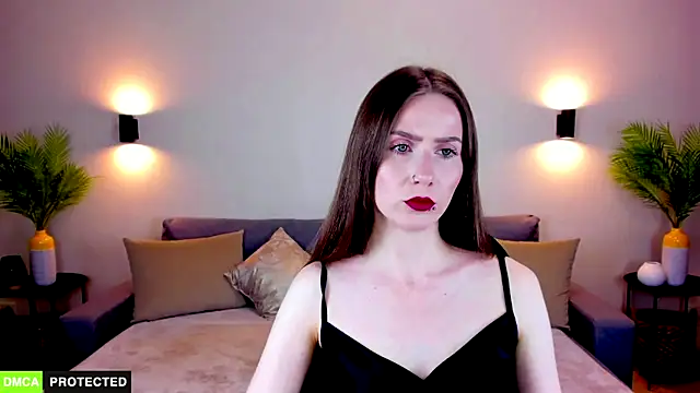 TheWoman   online show from March 10, 6:56 pm