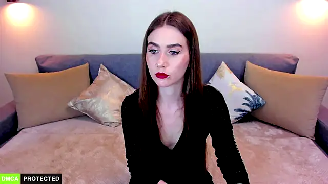 TheWoman   online show from March 19, 6:34 pm