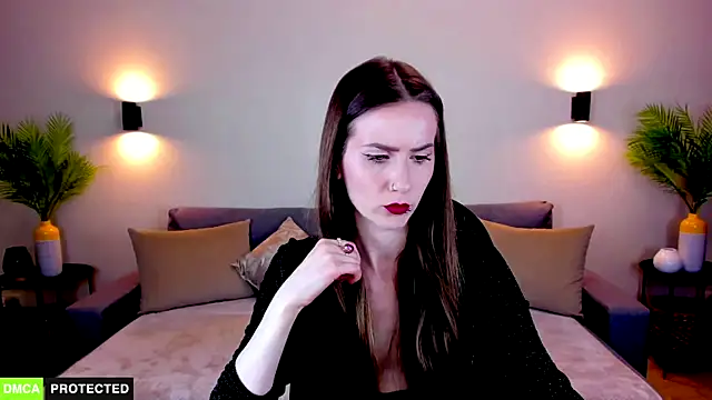 TheWoman   online show from March 16, 7:05 pm