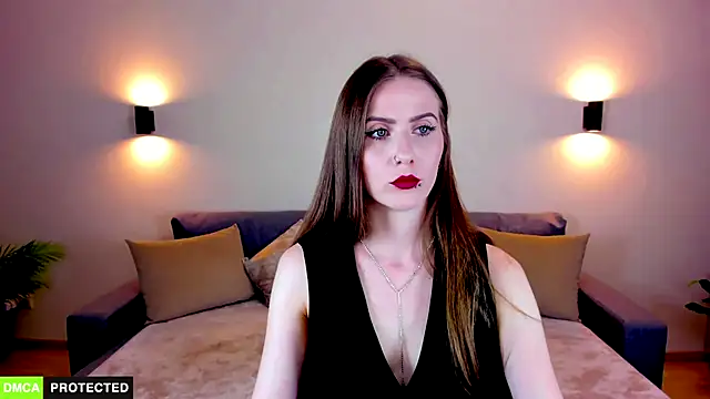 TheWoman   online show from October 2, 7:06 pm