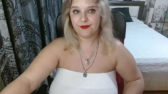 Snapshot of Boolochka chatting on July 1, 7:25 pm Boolochka online show from July 1, 7:25 pm