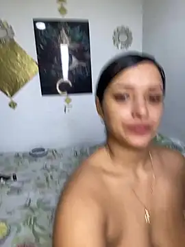 Shantal Lovee online show from March 26, 7:01 pm