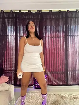 Snapshot of Shantal_Lovee chatting on February 19, 9:03 pm Shantal Lovee online show from February 19, 9:03 pm
