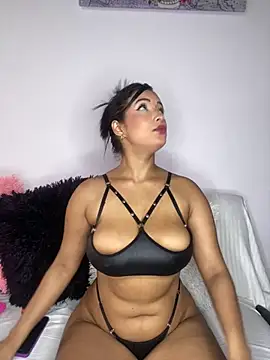 Snapshot of Shantal_Lovee chatting on March 17, 5:16 pm Shantal Lovee online show from March 17, 5:16 pm