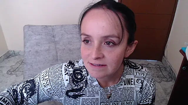 Snapshot of antara_hotgirl chatting on November 25, 8:53 pm antara hotgirl online show from November 25, 8:53 pm