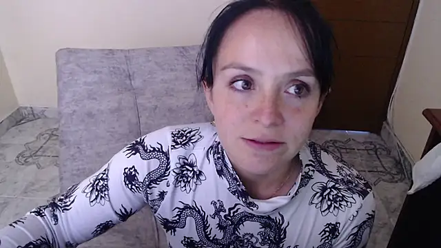 Snapshot of antara_hotgirl chatting on November 10, 8:47 pm antara hotgirl online show from November 10, 8:47 pm