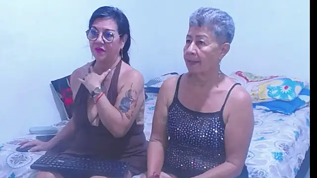 Snapshot of sexycristina_2 chatting on July 14, 8:04 pm sexycristina 2 online show from July 14, 8:04 pm