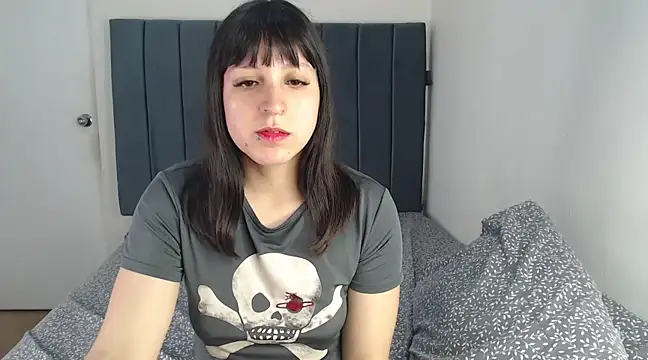 Snapshot of Chanelsexyy chatting on February 17, 8:27 pm Chanelsexyy online show from February 17, 8:27 pm