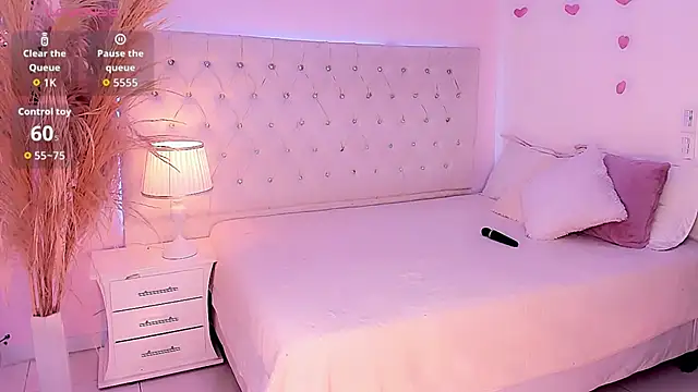 Michell simons online show from April 5, 5:25 am