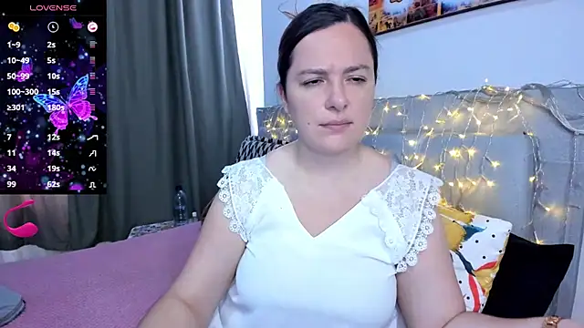 angelaagomez online show from April 10, 6:48 pm