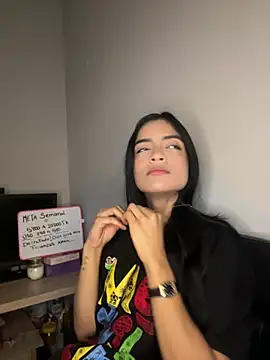 Snapshot of Sammy_pink chatting on July 10, 12:43 am Sammy pink online show from July 10, 12:43 am