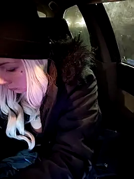 Snapshot of Babii_Nova chatting on December 10, 3:30 am Babii Nova online show from December 10, 3:30 am