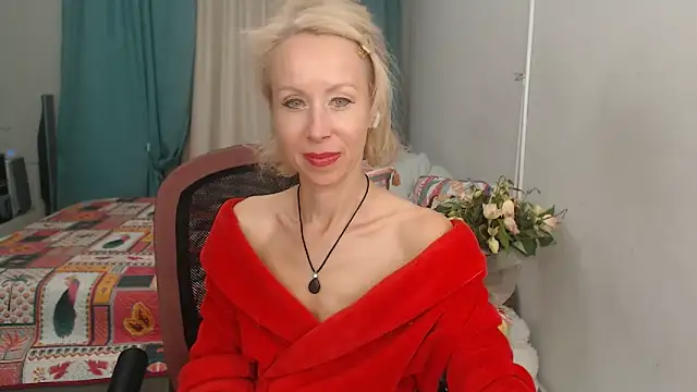 Snapshot of LuxuryNika chatting on September 14, 4:29 pm LuxuryNika online show from September 14, 4:29 pm