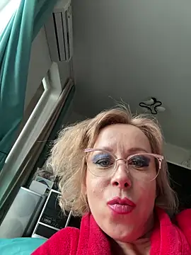 LuxuryNika online show from February 1, 2:04 pm