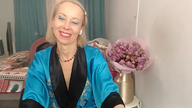 LuxuryNika online show from October 27, 5:47 pm