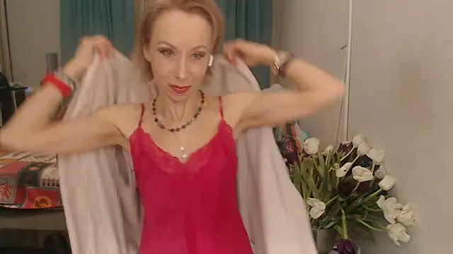 LuxuryNika online show from March 12, 4:44 pm