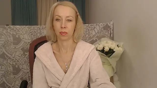 LuxuryNika online show from November 29, 5:13 pm