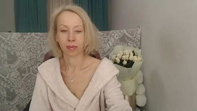 LuxuryNika online show from November 27, 3:34 pm