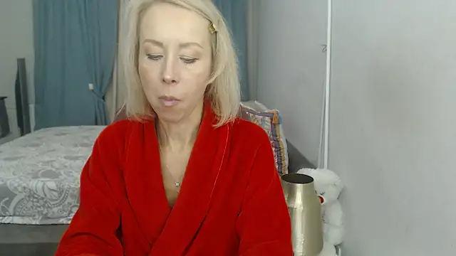 LuxuryNika online show from November 17, 2:10 pm