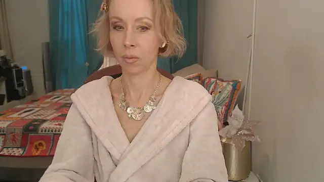 LuxuryNika online show from April 1, 2:03 pm