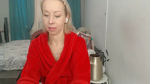 LuxuryNika online show from November 12, 9:24 am