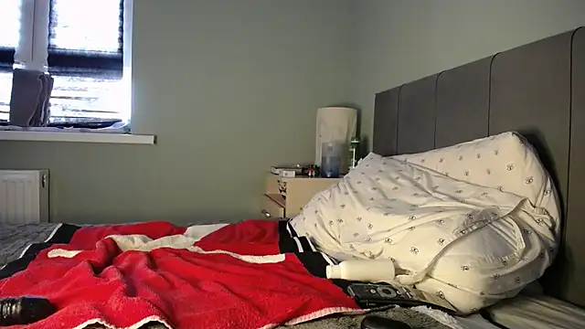 EarlGliter online show from February 21, 5:53 am