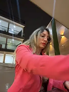 Gatitacarlita online show from April 8, 1:07 am