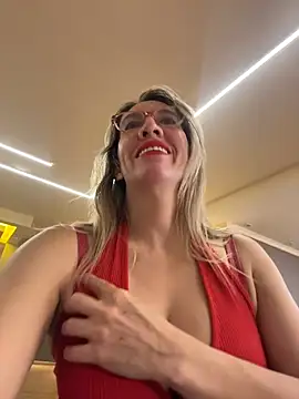 Gatitacarlita online show from December 2, 10:50 am