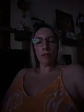 Snapshot of Gatitacarlita chatting on December 20, 10:56 pm Gatitacarlita online show from December 20, 10:56 pm