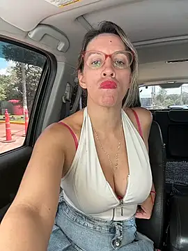 Snapshot of Gatitacarlita chatting on February 21, 2:30 pm Gatitacarlita online show from February 21, 2:30 pm