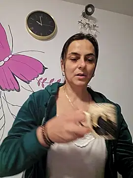 IsabelleCraft online show from February 9, 8:01 am