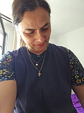 IsabelleCraft online show from April 4, 12:12 pm