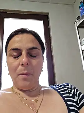 IsabelleCraft online show from May 14, 7:49 am