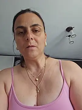 Snapshot of IsabelleCraft chatting on June 20, 9:03 am IsabelleCraft online show from June 20, 9:03 am